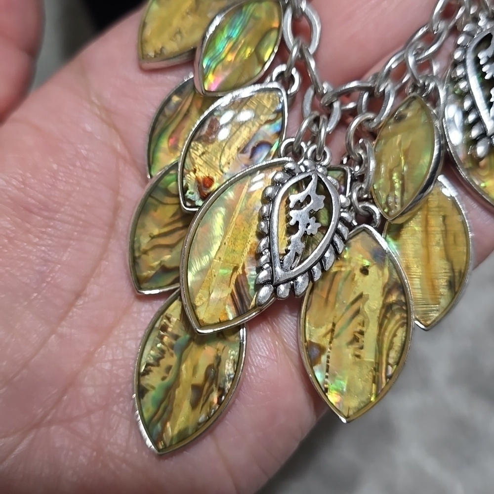 PREMIER DESIGNS Mother of Pearl Abalone Moda Necklace, Statement Leaf Necklace - Picture 5 of 12
